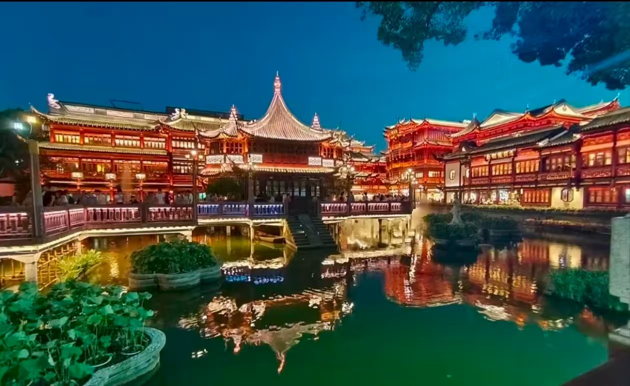 机场接 — 豫园 — 城隍庙 — 思南路 — 南京路